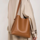 Bolsa Feminina de Ombro em Couro - Modelo casual